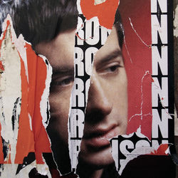 MARK RONSON FT. AMY WINEHOUSE